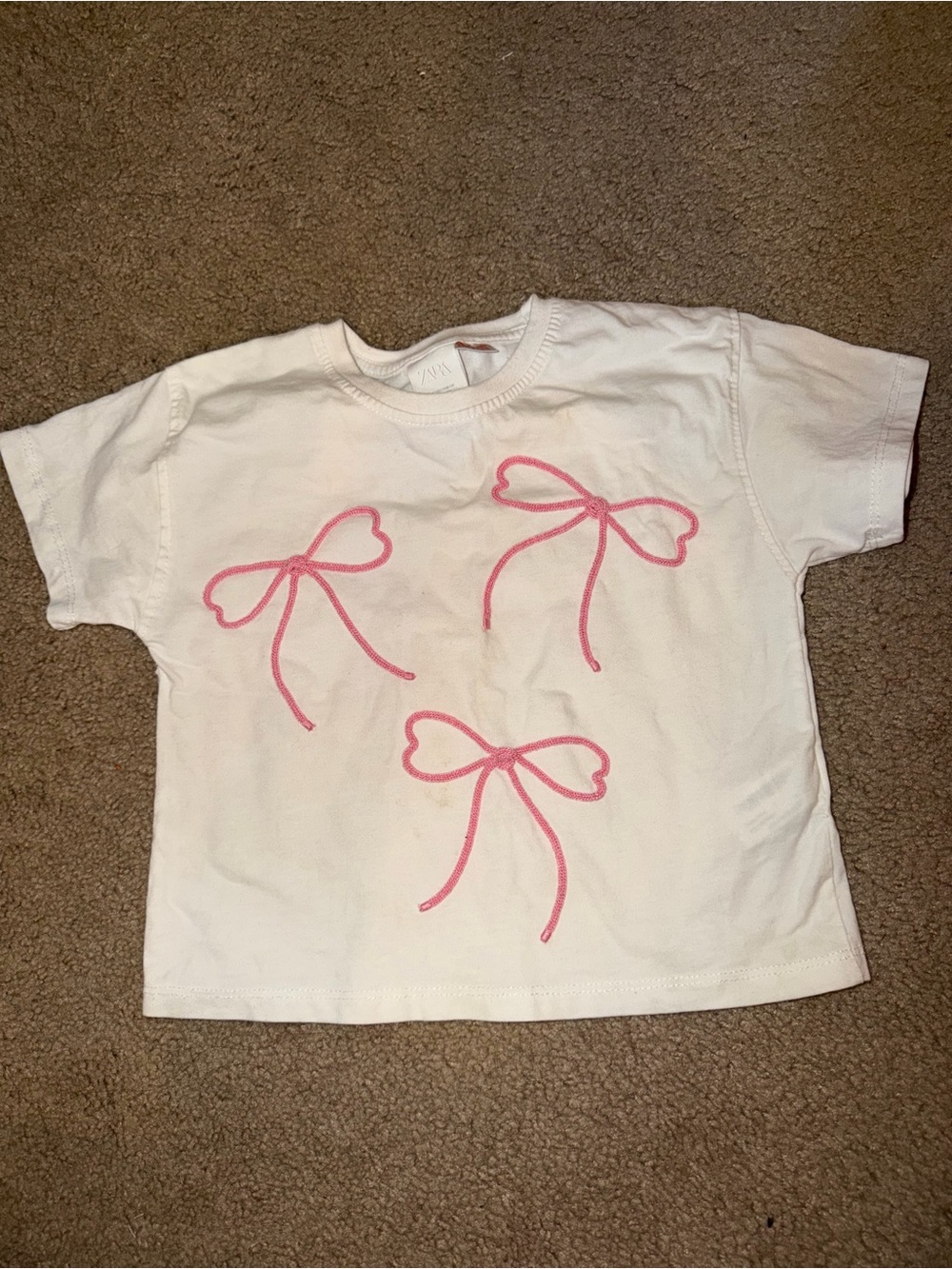 Zara White Short Sleeve Tee with Pink Bow Motif